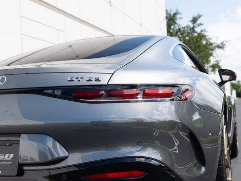 Used 2025 Mercedes-Benz AMG GT 63 image 19