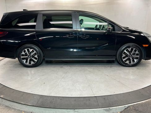 Used 2025 Honda Odyssey EX-L image 6