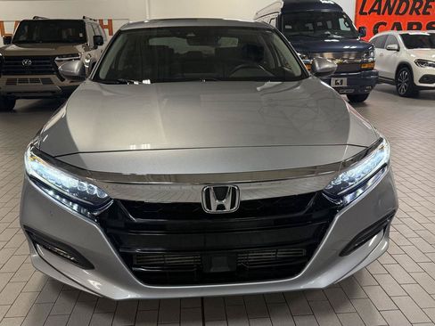 Used 2018 Honda Accord Touring image 8