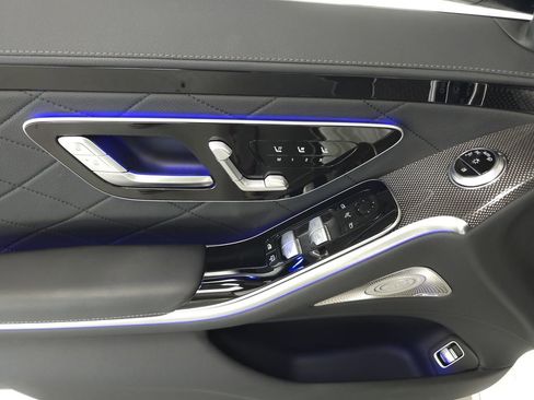 Used 2023 Mercedes-Benz S 580 4MATIC Sedan w/ AMG Line image 6