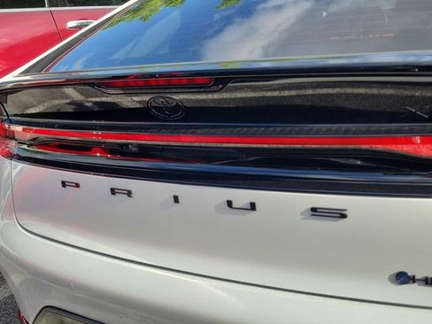 Used 2025 Toyota Prius image 5