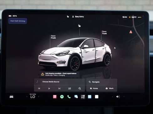 Used 2023 Tesla Model Y Performance AWD/4WD image 39