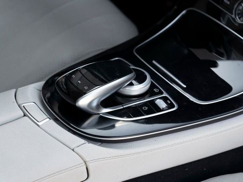 Used 2017 Mercedes-Benz E 300 image 35