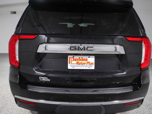 Used 2021 GMC Yukon XL SLT w/ SLT Premium Package AWD/4WD image 8