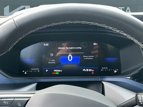 Used 2024 Volkswagen Taos SE image 15