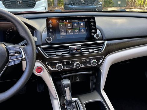 Used 2019 Honda Accord EX image 7