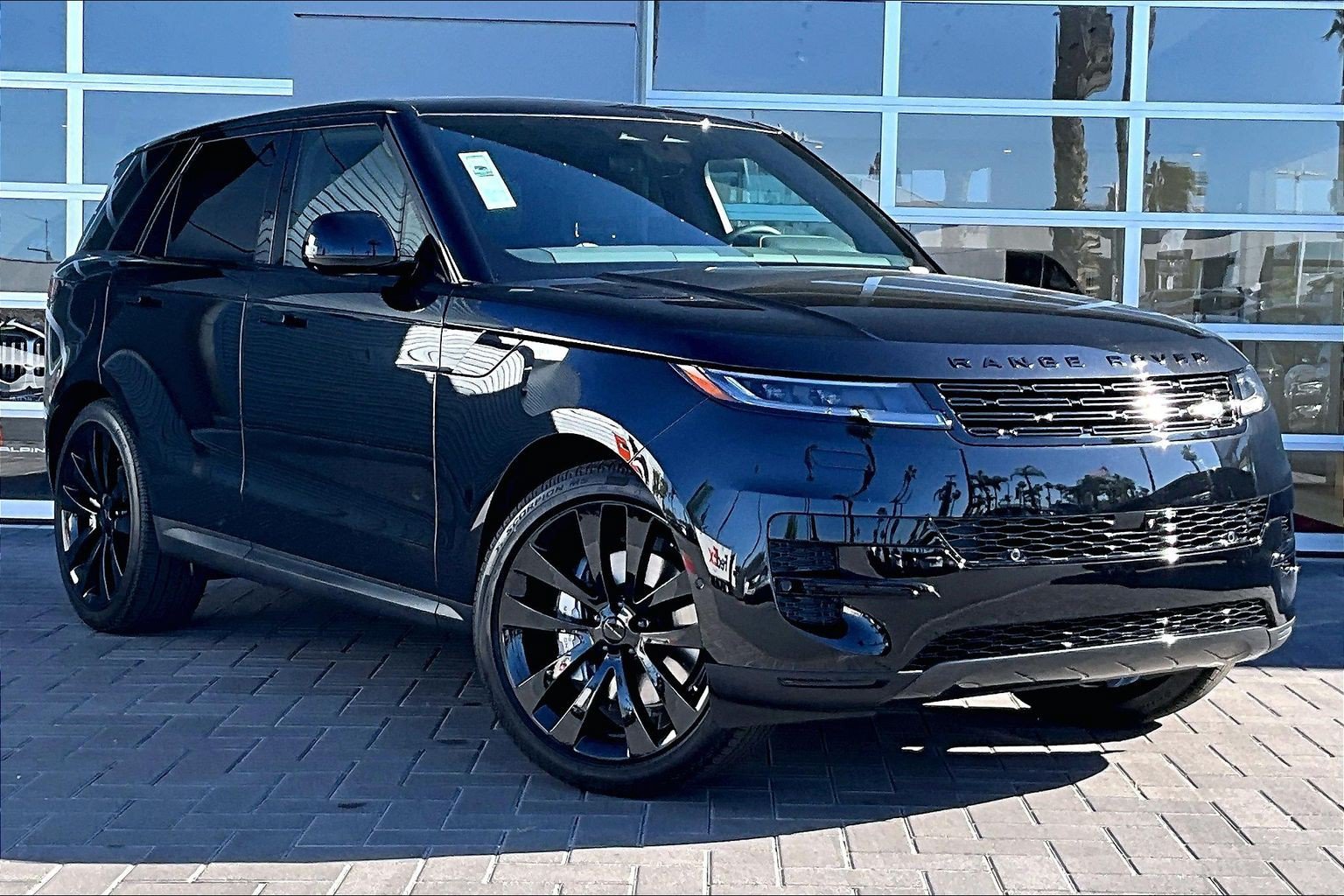 New 2027 Land Rover Range Rover Sport SE AWD/4WD image 2
