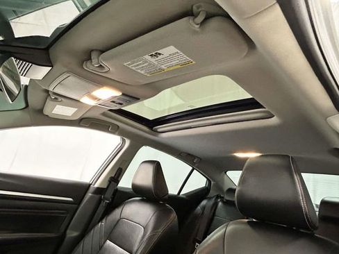 Used 2023 Nissan Altima 2.5 SR w/ SR Premium Package FWD image 15