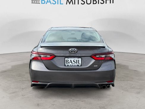 Used 2024 Toyota Camry SE image 4