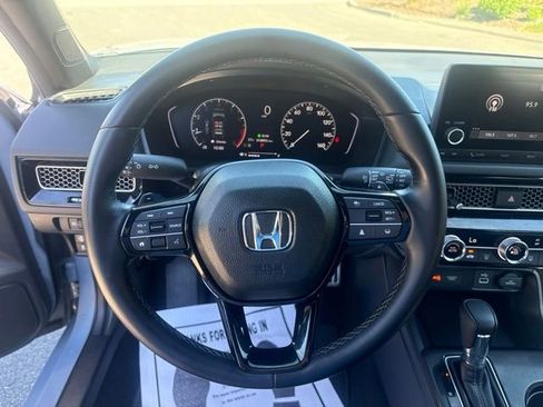 Used 2023 Honda Civic Sport image 16