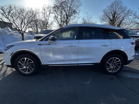 Certified 2022 Lincoln Corsair AWD w/ Equipment Group 101A image 8