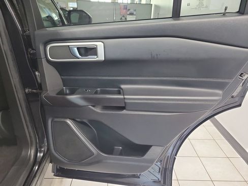 Used 2020 Ford Explorer XLT w/ Equipment Group 202A RWD image 21