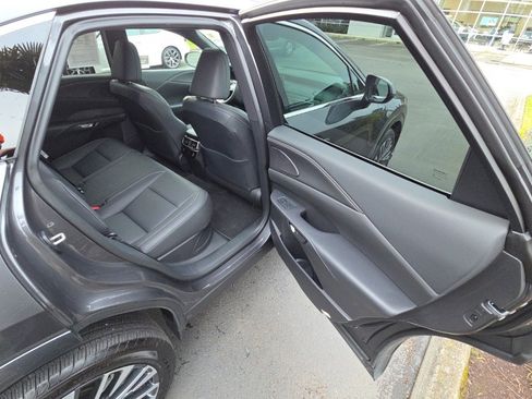 Certified 2025 Lexus RX 350 w/ Convenience Package image 17