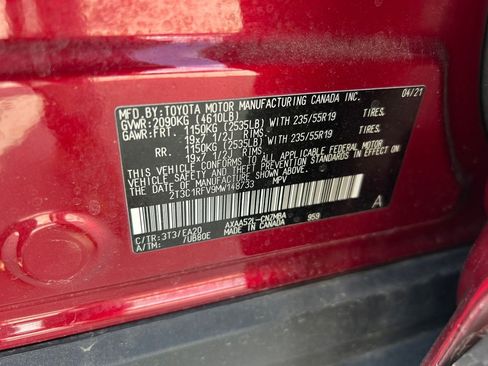 Used 2021 Toyota RAV4 XLE Premium image 10