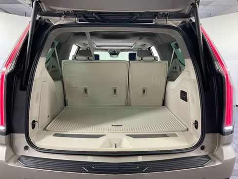 Used 2025 Cadillac Escalade ESV Sport Platinum image 34