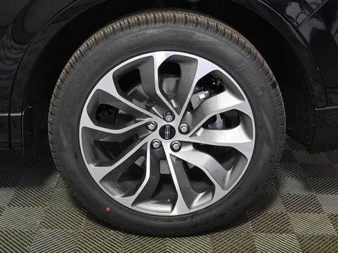 New 2026 Lincoln Aviator AWD image 21