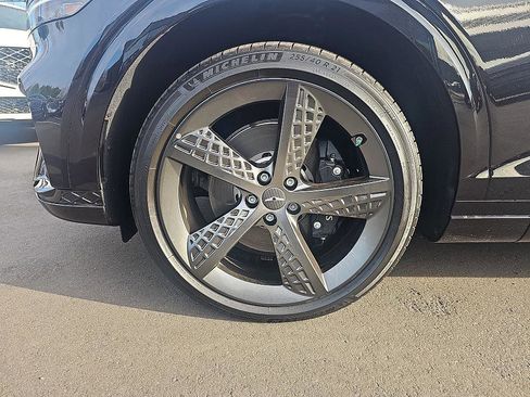 Used 2025 Genesis GV70 3.5T Sport w/ Sport Prestige Package image 10