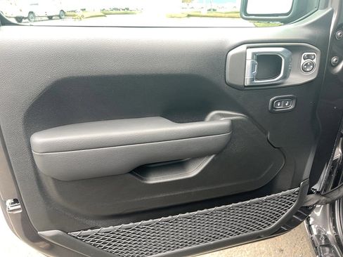 New 2026 Jeep Gladiator Sport image 22