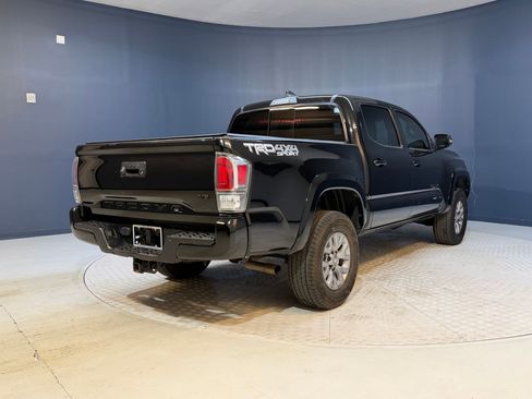 Used 2021 Toyota Tacoma TRD Sport image 9