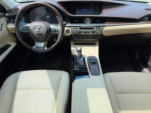 Used 2016 Lexus ES 350 w/ Premium Package w/Wood Trim FWD image 28