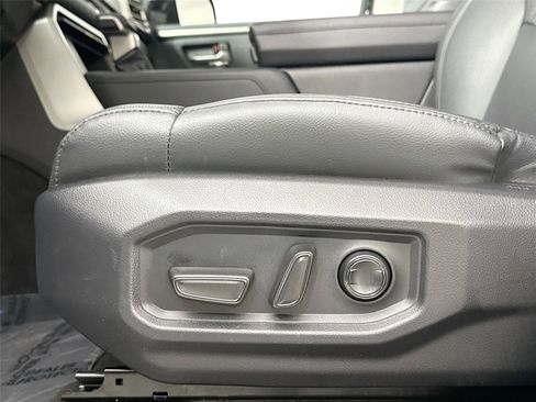 Used 2024 Toyota Tundra Limited image 29