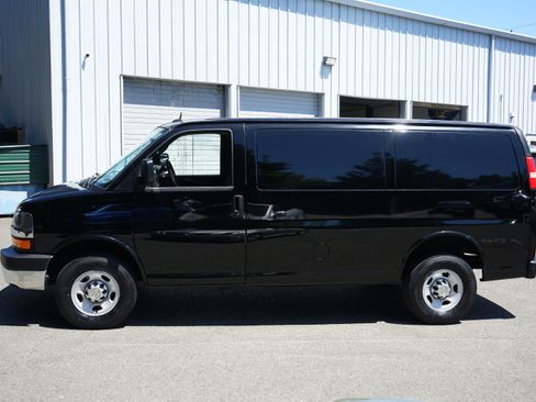 Used 2012 Chevrolet Express 2500 w/ Power Package RWD image 2