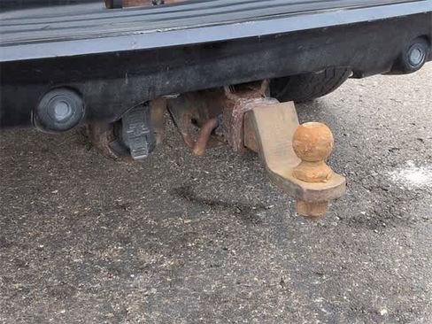 Used 2013 Chevrolet Avalanche LTZ image 33