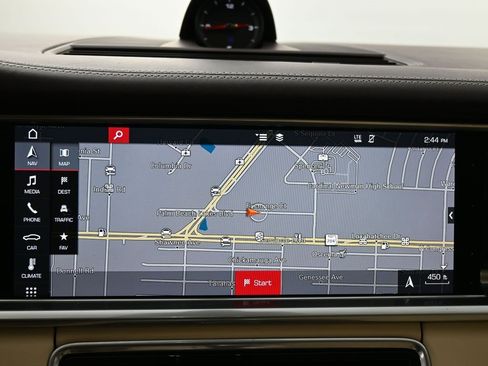 Used 2018 Porsche Panamera 4S image 11