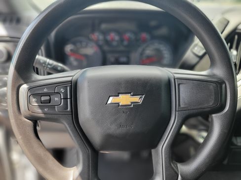 Used 2022 Chevrolet Silverado 1500 Custom AWD/4WD image 17