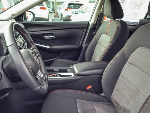 Used 2024 Nissan Sentra SR w/ Trunk Package FWD image 13