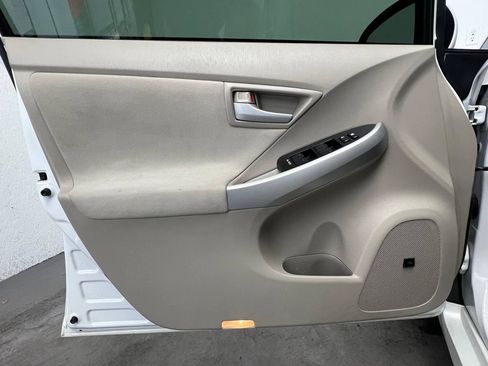 Used 2010 Toyota Prius Three FWD image 7