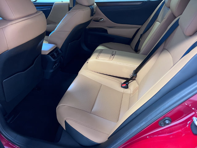 Used 2025 Lexus ES 350 w/ Premium Package FWD image 17