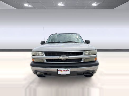 Used 2004 Chevrolet Suburban LS image 5