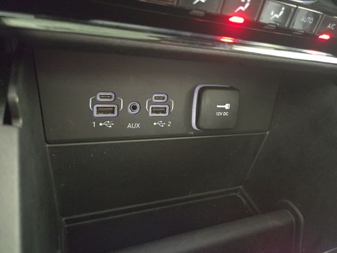 Used 2023 Jeep Grand Cherokee L Overland AWD/4WD image 30
