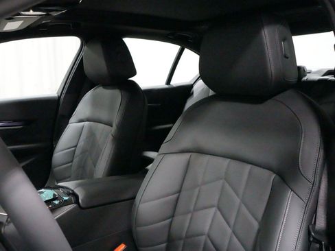 New 2027 BMW 550e xDrive AWD/4WD image 4