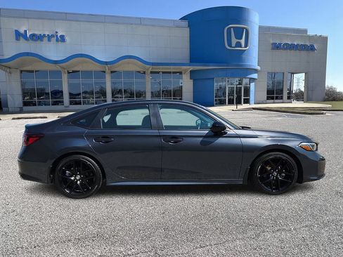 Used 2025 Honda Civic Sport image 5