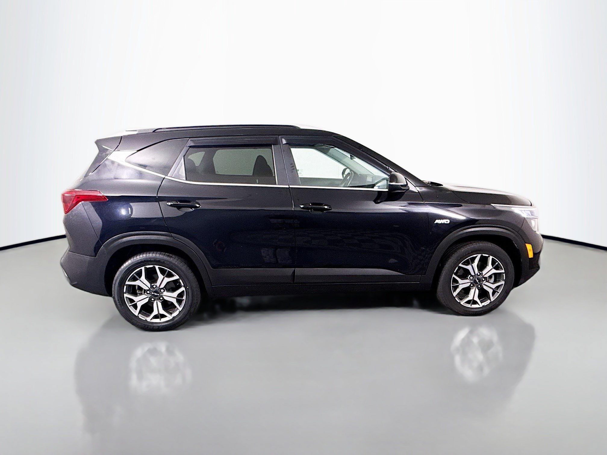 Used 2022 Kia Seltos EX AWD/4WD image 11