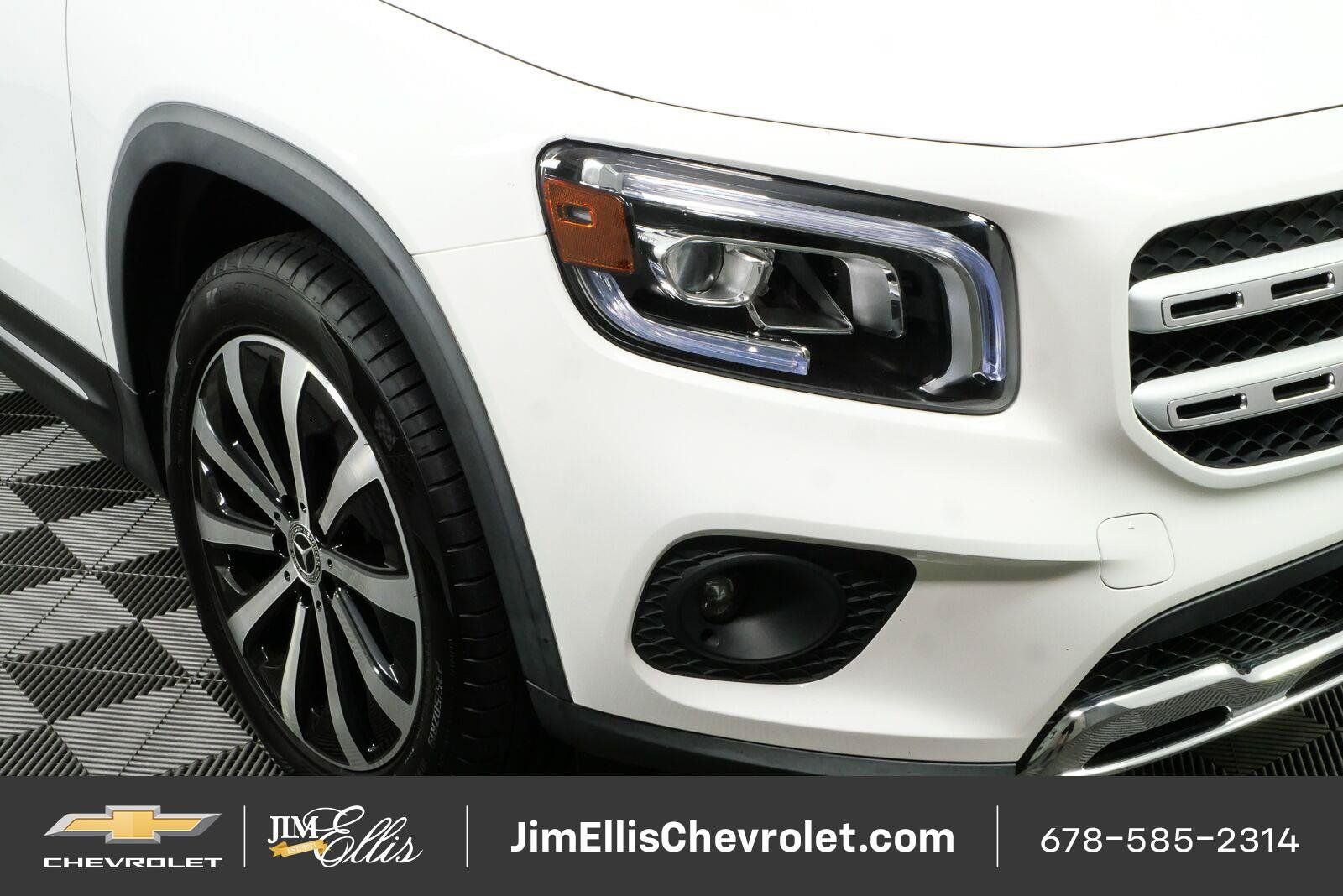 Used 2022 Mercedes-Benz GLB 250 w/ Premium Package Lite image 35