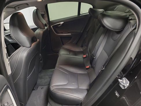 Used 2018 Volvo S60 T5 Dynamic w/ Vision Package image 23