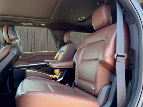 Used 2025 Lincoln Navigator Reserve AWD/4WD image 17