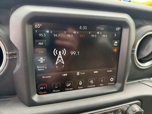 Used 2020 Jeep Gladiator Overland image 14