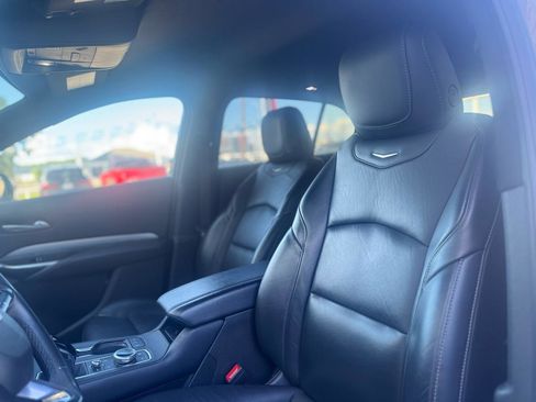 Used 2023 Cadillac XT4 Premium Luxury AWD/4WD image 43
