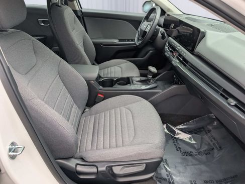 Used 2025 Kia K4 EX FWD image 10