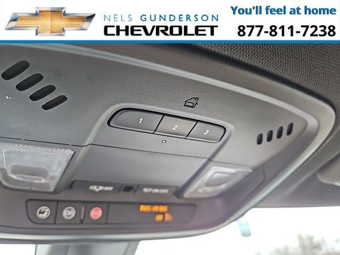 Used 2023 Chevrolet Traverse Premier image 24