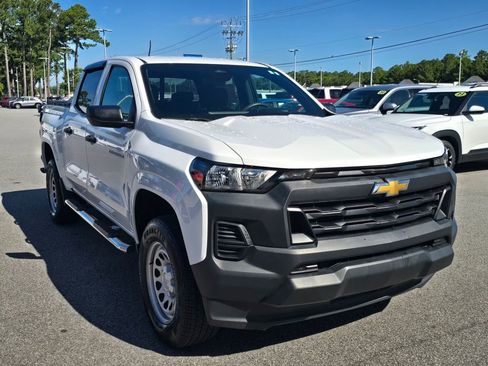 Used 2024 Chevrolet Colorado W/T w/ WT Convenience Package RWD image 7