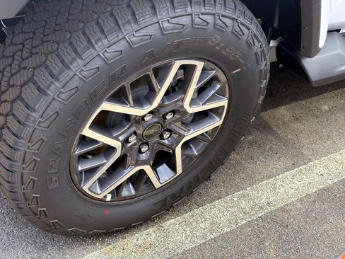 New 2026 Jeep Wrangler Unlimited Sahara AWD/4WD image 5
