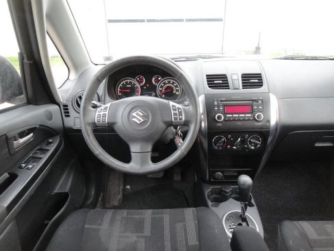 Used 2012 Suzuki SX4 AWD Hatchback image 13