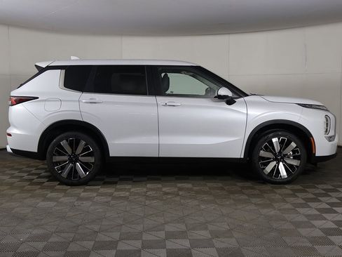 New 2026 Mitsubishi Outlander SE image 20
