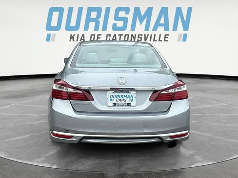 Used 2017 Honda Accord LX image 5