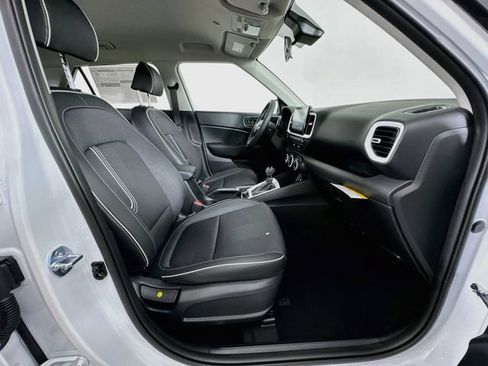 New 2026 Hyundai Venue SEL FWD image 41
